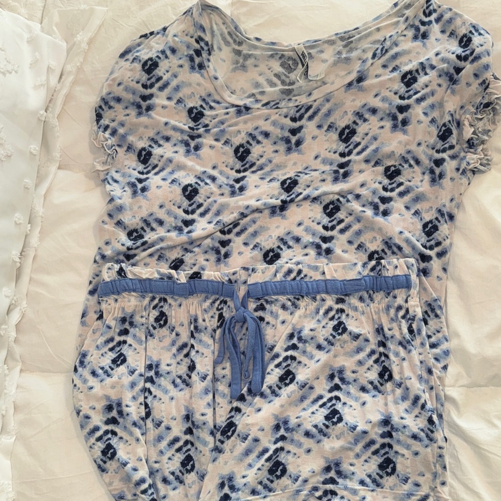 Wallflower Blue and White Pajama Short Set Large